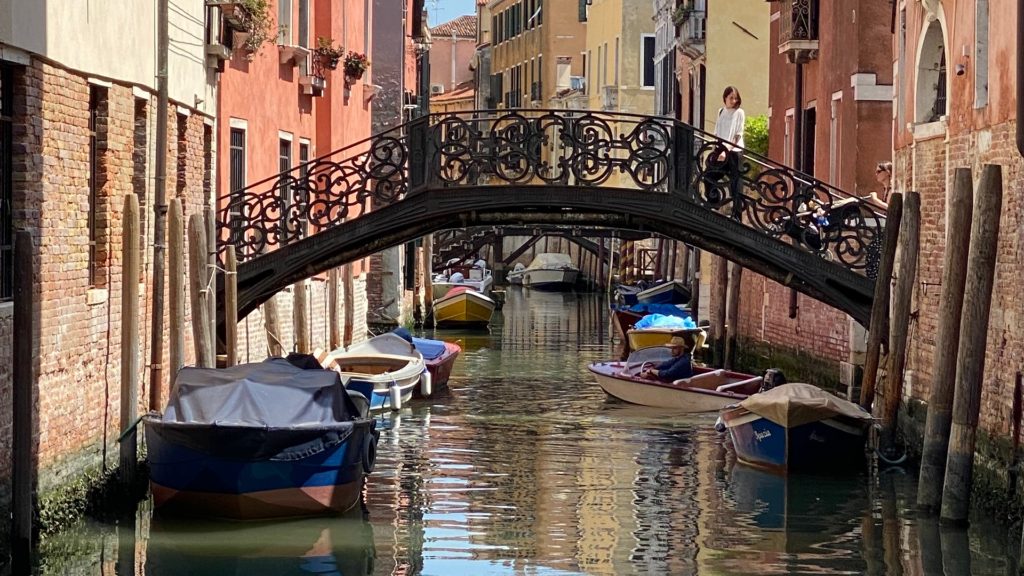 A typical canal between the islands