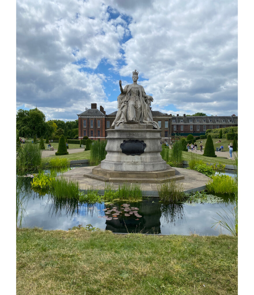 Queen victoria Monument at Kensington Palace