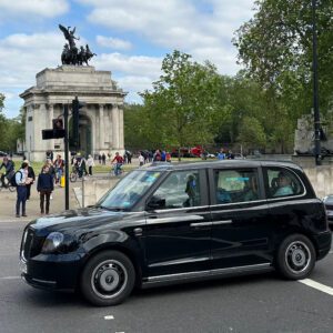 Electric Black Cab at Hyde Park Corner