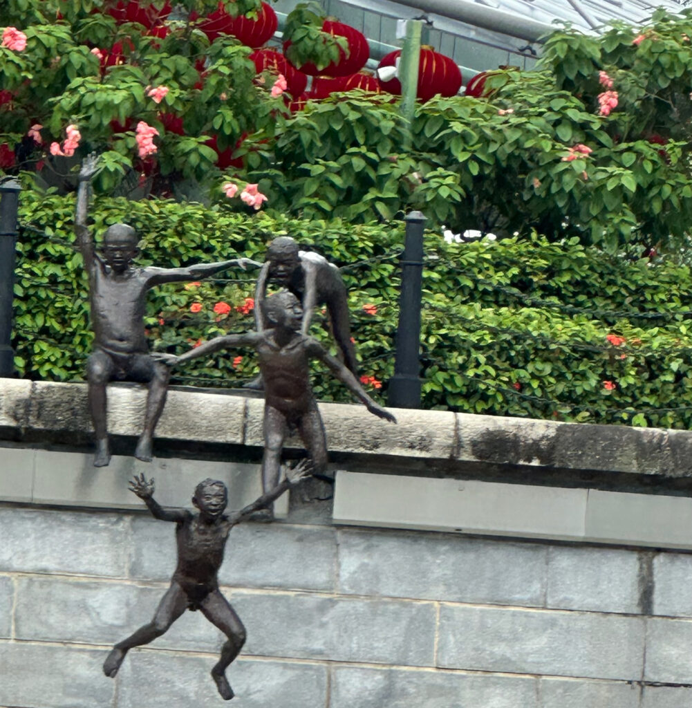 Sculpture in Singapore's Marina Bay
