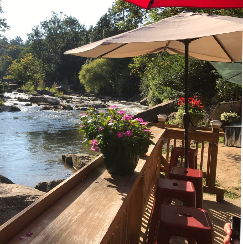 Brew pub near chimney rock